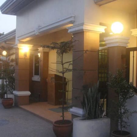 Balibago Villa Hotel Angeles Bagian luar foto