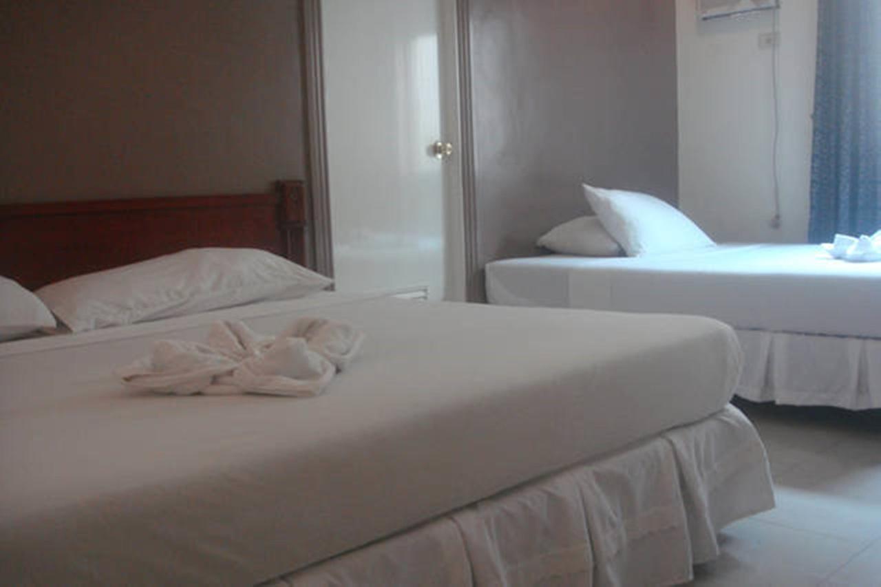 Balibago Villa Hotel Angeles Bagian luar foto