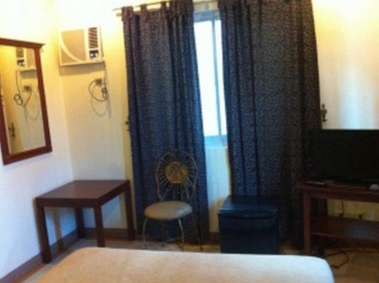 Balibago Villa Hotel Angeles Bagian luar foto