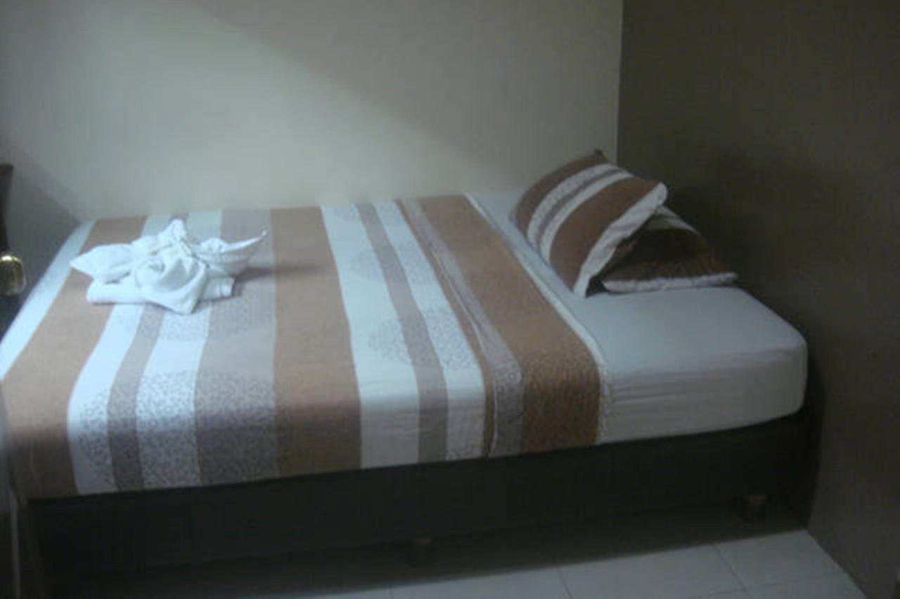 Balibago Villa Hotel Angeles Bagian luar foto