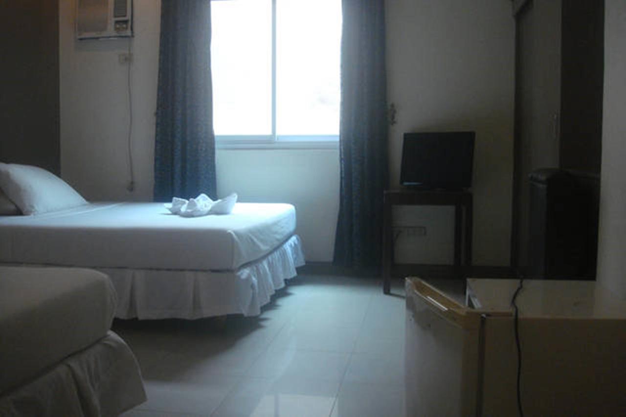 Balibago Villa Hotel Angeles Bagian luar foto